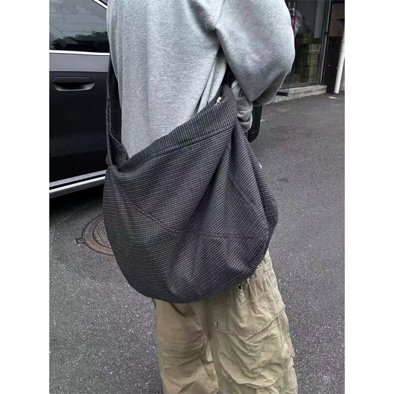 BS20-P45日系大容量包格纹轻便简约高级感慵懒风中性通勤托特包，鞋类箱包手腕包，星座1501