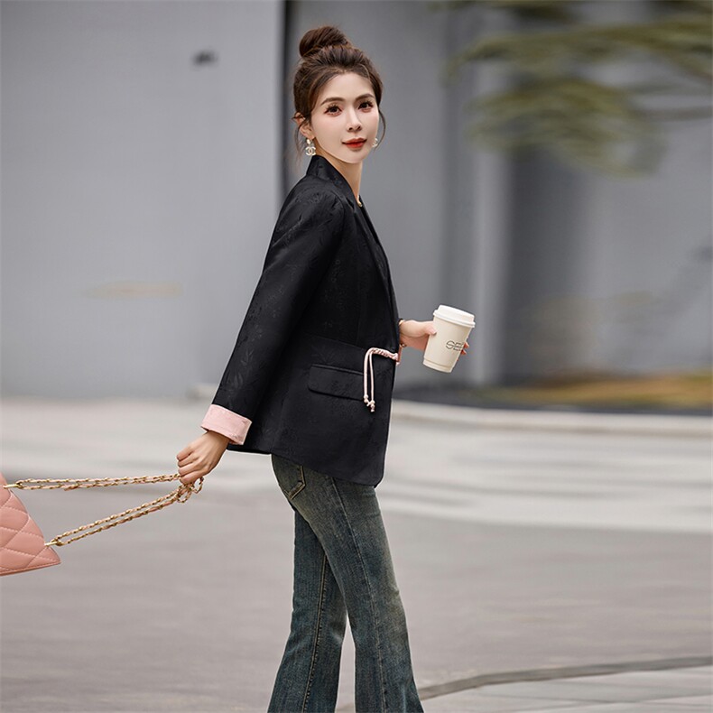 新中式西装外套女2025春秋新款修身显瘦气质高档提花盘扣西服上衣,女装短外套,涵亦佰惠
