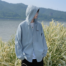 天蓝色