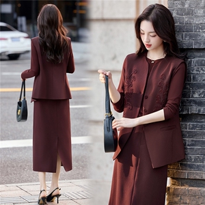 2025春秋季重绣花工艺优雅气质套裙女新款别致漂亮收腰马甲三件图片