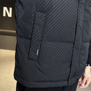 新款男士拼色羽绒服马甲白鸭绒标90绒309B-3-9856-P108图片