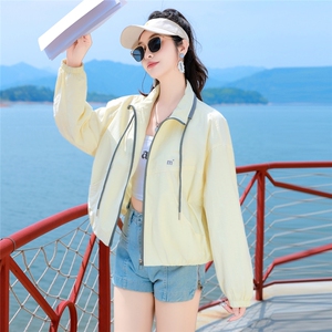 防晒衣女2025新款夏季宽松防紫外线轻薄透气今年流行爆款防晒服潮图片