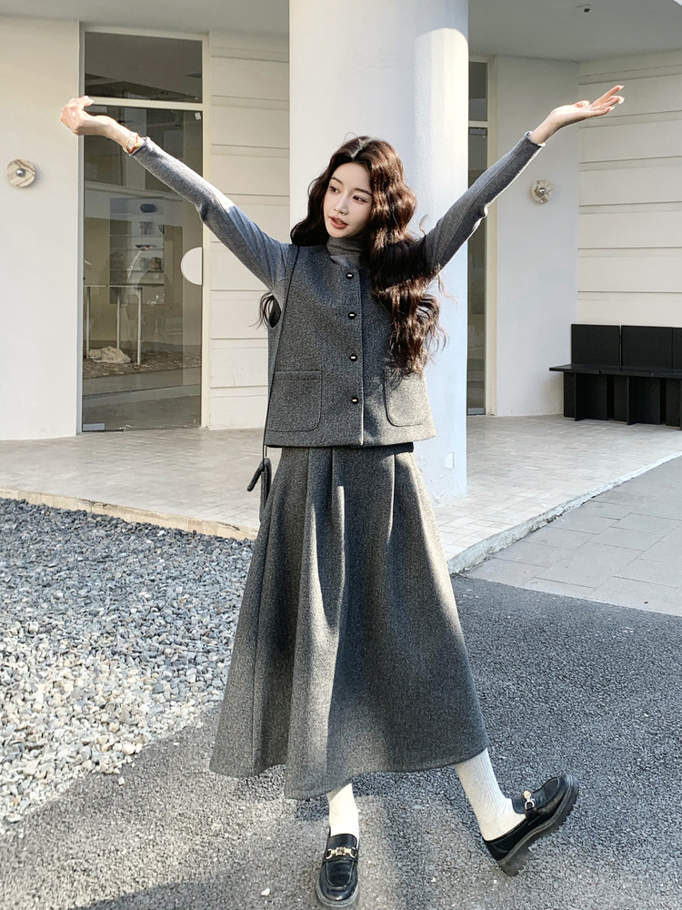 韩系甜美开衫马甲+打底+半身裙三件套套装,女装套装/套裙,茵姿媚