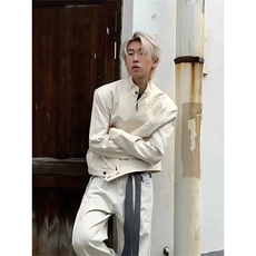 白色