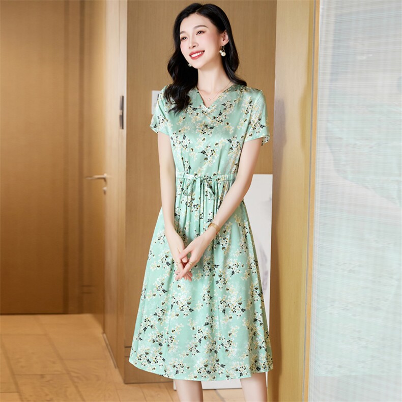 惊艳别致连衣裙女2024年新款夏季中长款小个子修身短袖碎花旗袍裙，女装连衣裙，阿舍尔精品