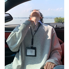 灰色