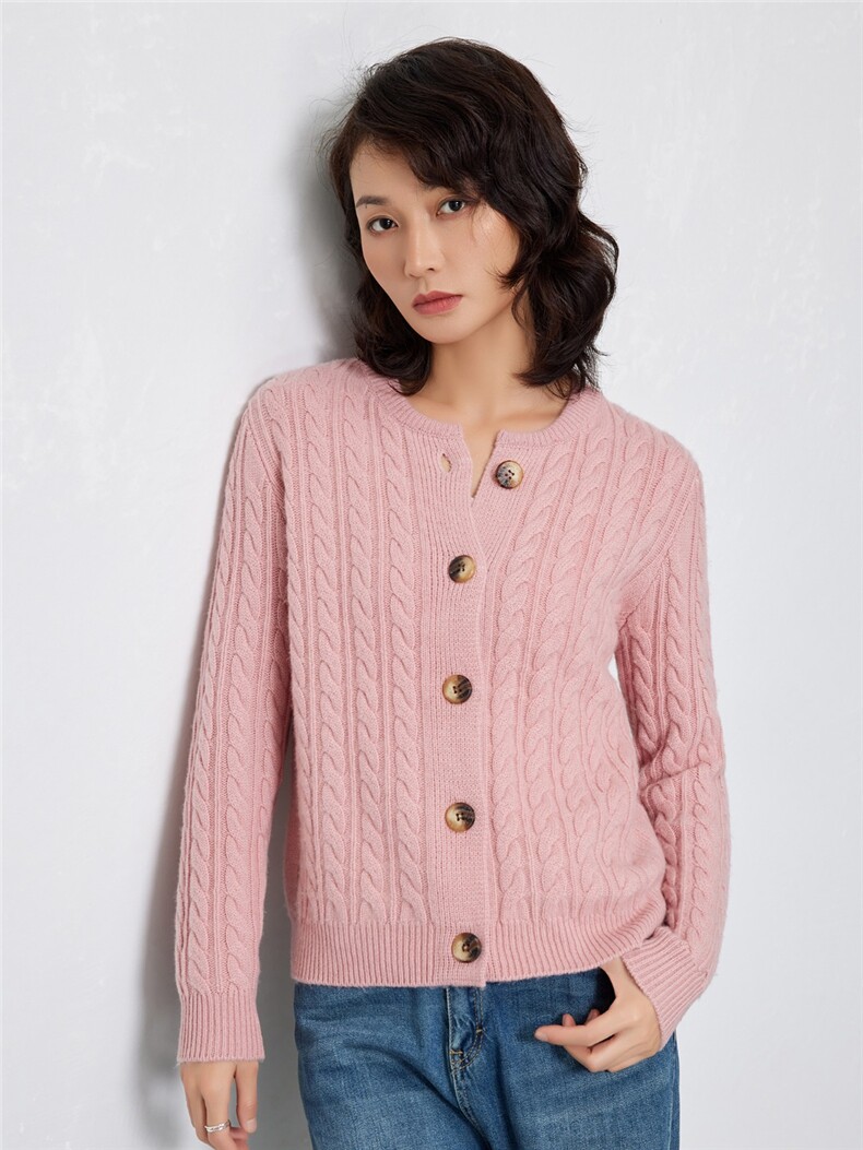 2025年秋季新款三股麻花棒球服，女装针织衫/毛衣，邦太羊绒