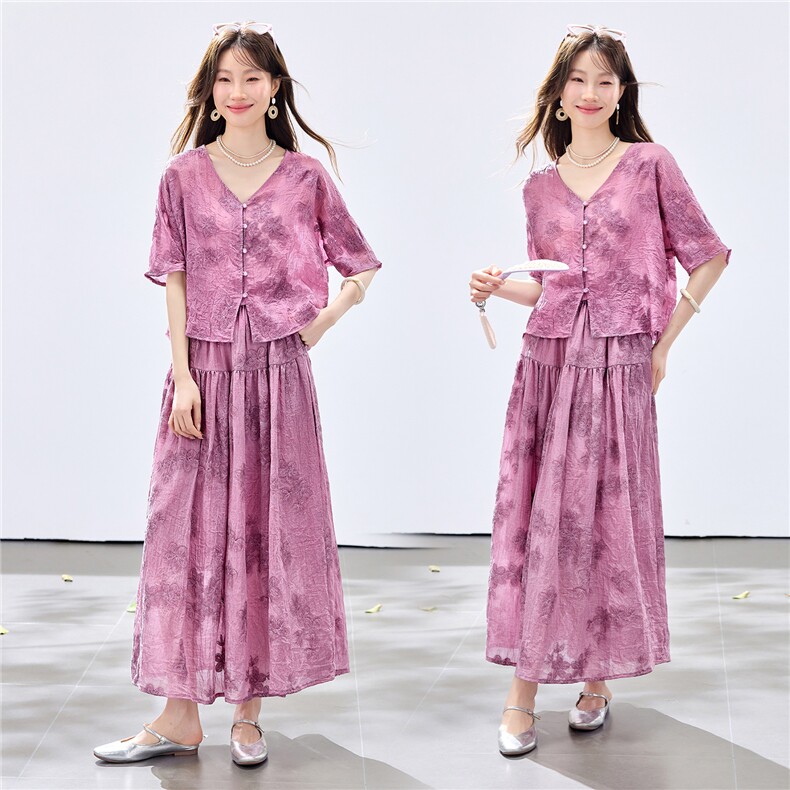 夏季新款现货！2026休闲风宽松版重工刺绣上衣+刺绣大摆半裙套装,女装套装/套裙,央宝儿