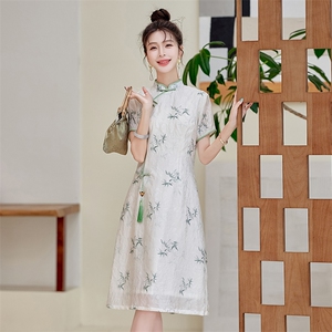 天丝皱印花连衣裙女夏季新款送考长裙修身显瘦改良版奥黛日常旗袍图片
