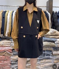 2021秋季新款时尚潮流百搭设计感三角标双口袋百分百羊毛马甲，女装马甲，L·H·X