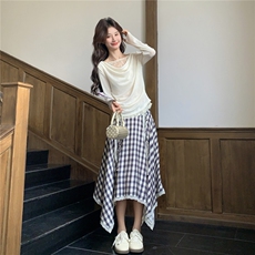 2026春季新款温柔风荡领蕾丝拼接针织衫+不规则格纹半身裙两件套，女装套装/套裙，艾米莉亚