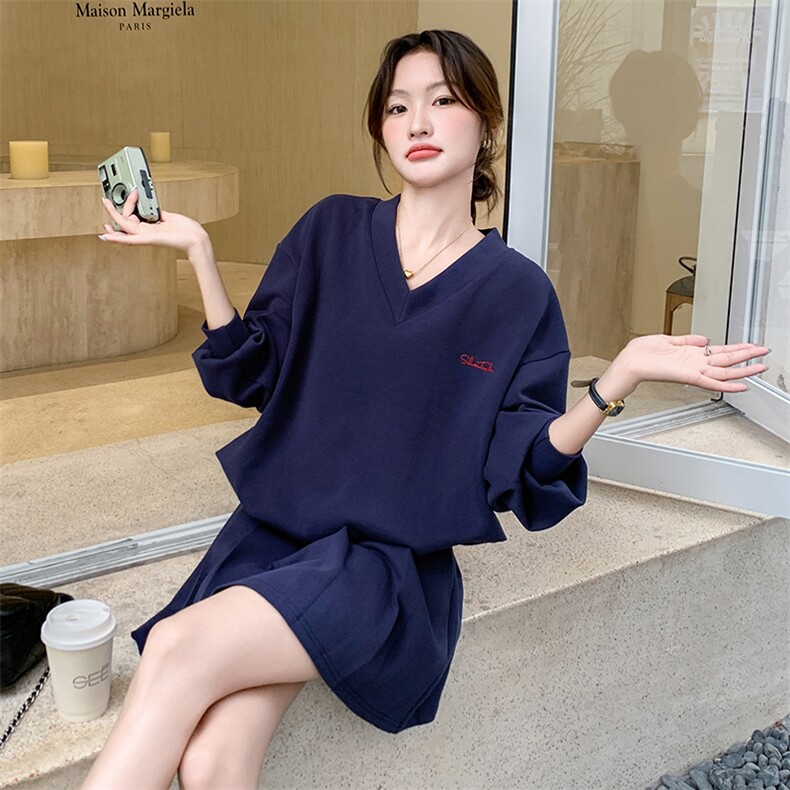 韩版休闲减龄v领卫衣套装女2025春秋新款显瘦高腰百褶短裙两件套,女装套装/套裙,韩蜜菓