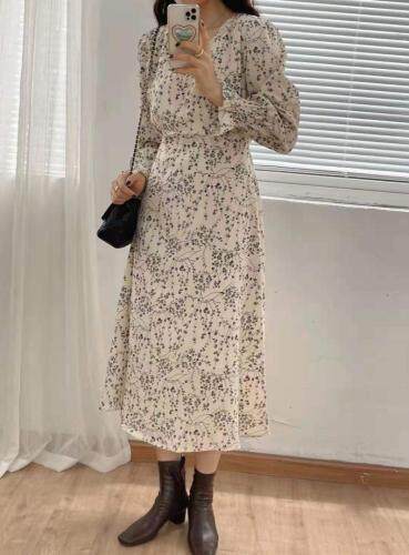 现货秋季碎花气质连衣裙，女装连衣裙，晗梦轩