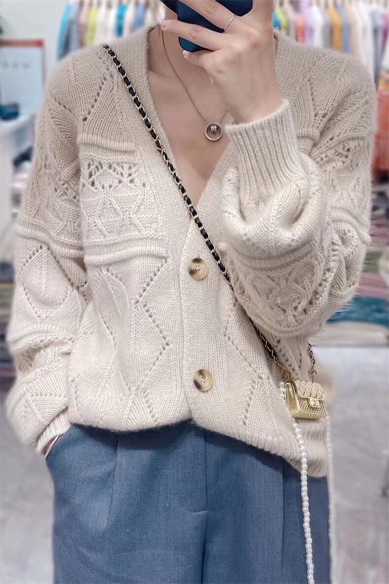 2025年秋季常规款V领菱形开衫时尚百搭，女装针织衫/毛衣，秀阁羊绒