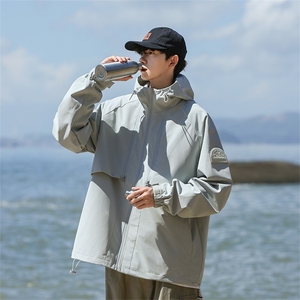 美式工装冲锋衣外套男秋季2025新款连帽宽松夹克男士户外登山服潮图片