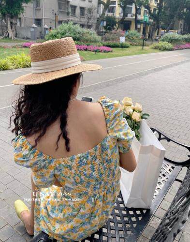 碎花开叉连衣裙，女装连衣裙，MJJ