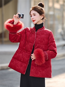 现货。2025年冬季短款新中式真狐狸毛轻奢羽绒服图片