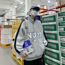 灰色
