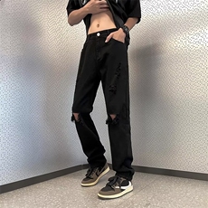 黑色