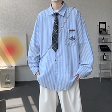 淡蓝色