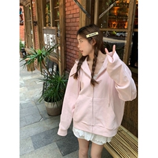 粉红色