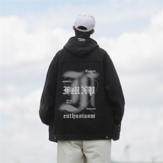 黑色