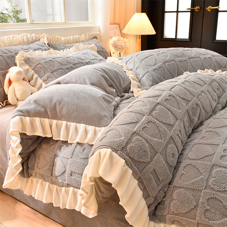 新款塔芙绒爱心+格子款四件套，床品套件，一起卖家纺