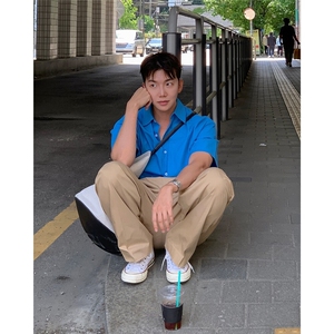 2025新款潮流纯色中袖衬衣夏季上衣韩版五分短袖衬衫男913P45图片