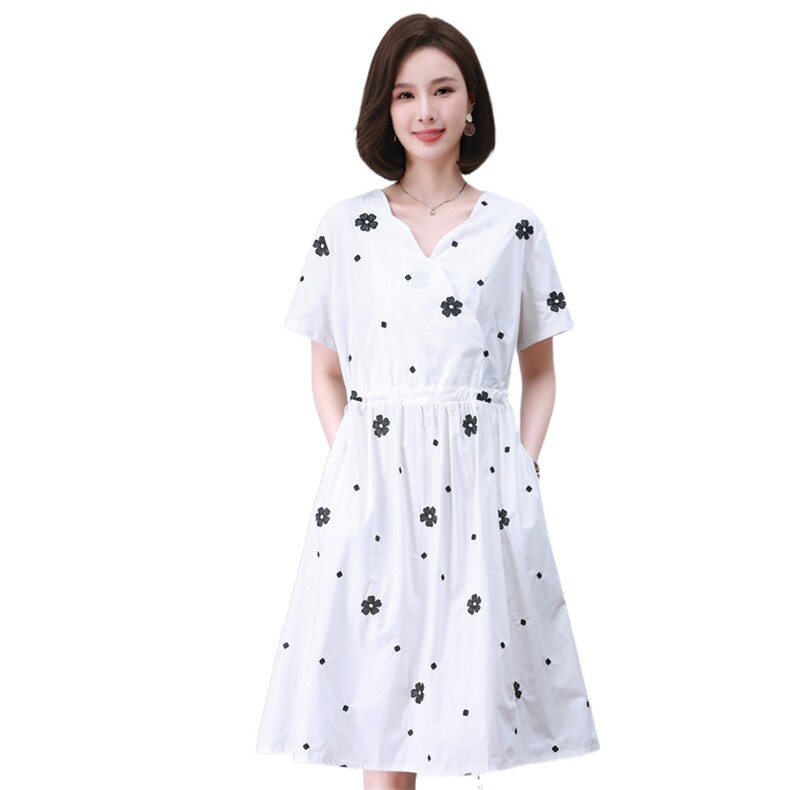 优雅显瘦刺绣宽松连衣裙清新甜美小花图案,女装连衣裙,叶笙衣