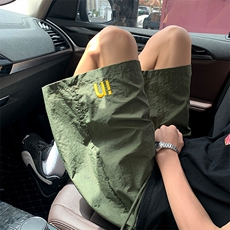 军绿色