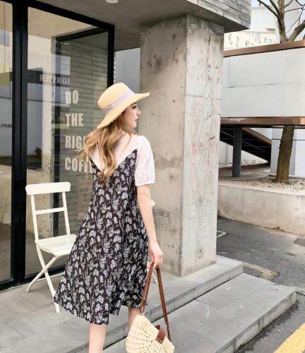 夏季新款假两件碎花连衣裙，女装连衣裙，哈咔