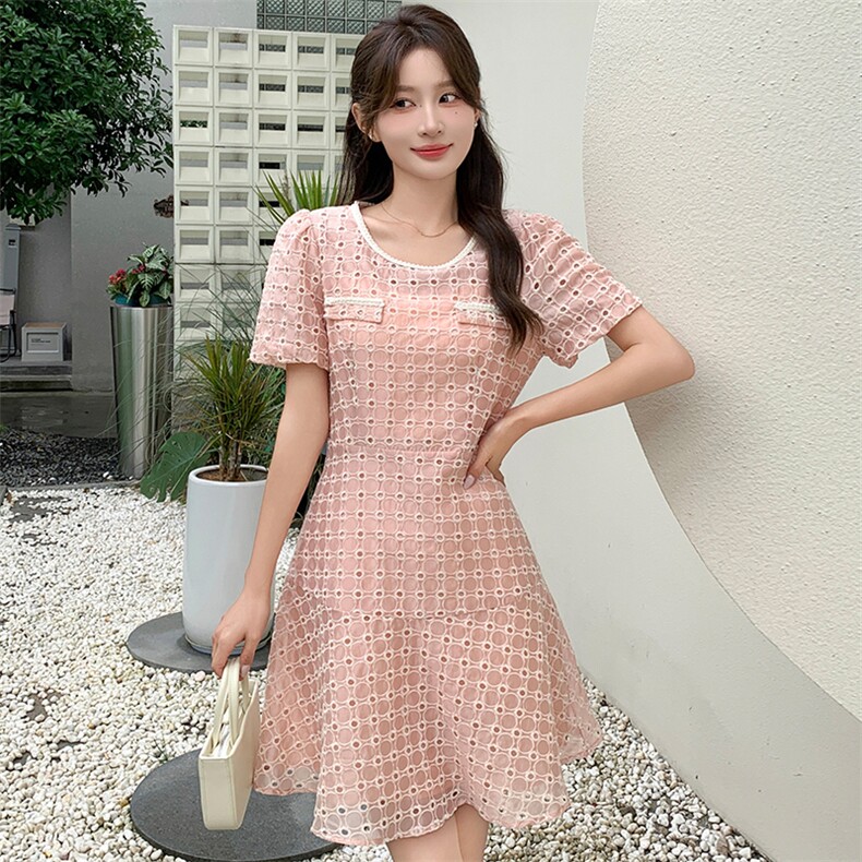 2025年夏季新款圆领包边收腰显瘦时尚连衣裙,女装连衣裙,心心服饰