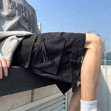 黑色