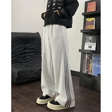 灰色