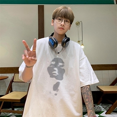 白色