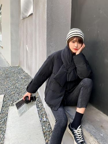9839款围脖羽绒服
90白鸭绒时尚潮流，羽众不同，温暖过冬,女装羽绒服,蓝衣可