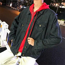 黑色