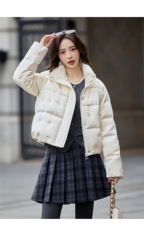 bao款现货重工钉珠立领短款羽绒服女2026冬季新款韩版小个子外套，女装羽绒服，难舍钰依