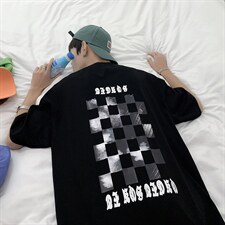 黑色