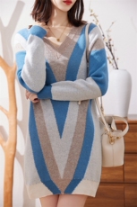 V领中长款羊毛衫女秋冬2024年新款潮内搭洋气减龄法式慵懒风，女装连衣裙，蒙特羊绒