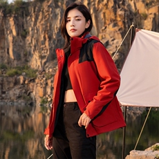 2024年秋季商务休闲宽松型男女通用简约冲锋衣男装，男装夹克，德尔信羊绒