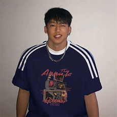 藏青色