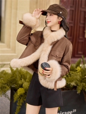 现货<鹅绒服>2025年冬季高端皮草狐狸毛加厚保暖韩版短款外套，女装皮草，众宇琦