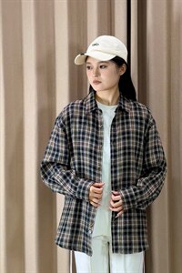 春季新款（跨境电商）格子男女情侣款潮流宽松格纹衬衣图片