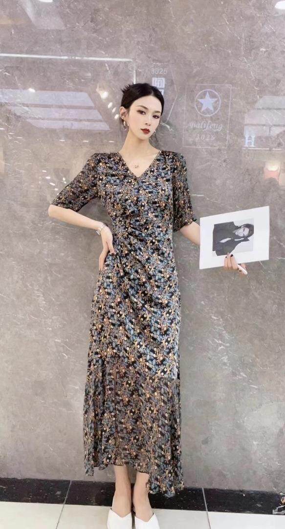 现货，手工钉珠连衣裙，女装连衣裙，迪蔓君翔