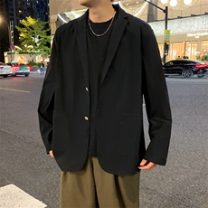 黑色