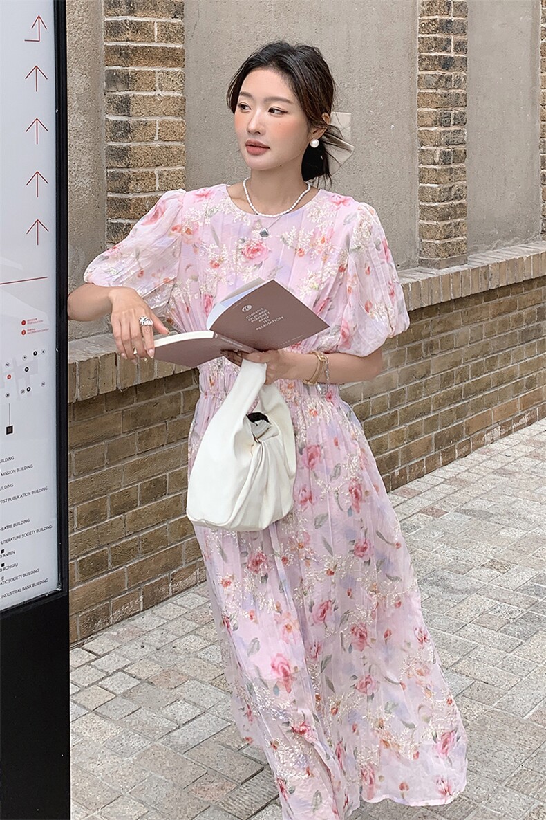 粉色女神范连衣裙女中长款2024夏季新款茶歇法式温柔风收腰碎花裙,女装连衣裙,天使之佳话