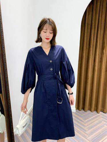 风衣式腰带连衣裙，女装风衣，荷塘月色