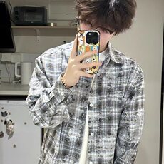 灰色