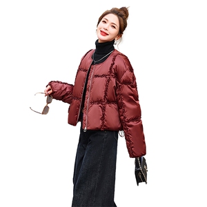 超好看圆领木耳花边短款羽绒服女2025冬季小个子白鸭绒面包服外套图片